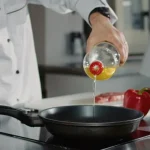 na-cem-smazit-vhodne-oleje-a-oleje-kterym-se-vyhnout.webp.webp